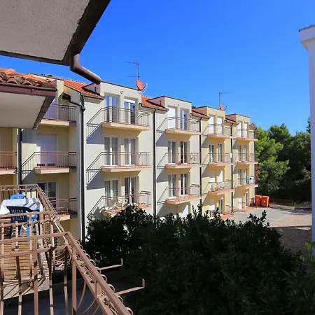 By The Sea Arbanija, Ciovo - 17332 公寓 *